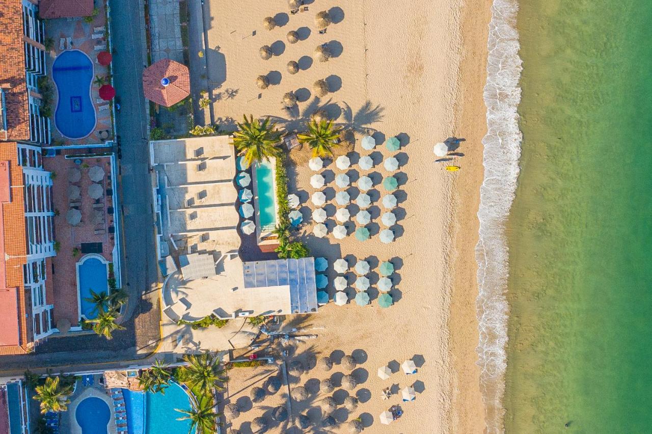 Suites At Sapphire Ocean Club بويرتو فالارتا المظهر الخارجي الصورة