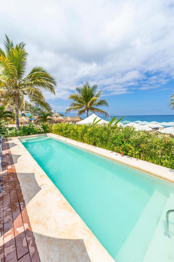 Suites At Sapphire Ocean Club بويرتو فالارتا المظهر الخارجي الصورة