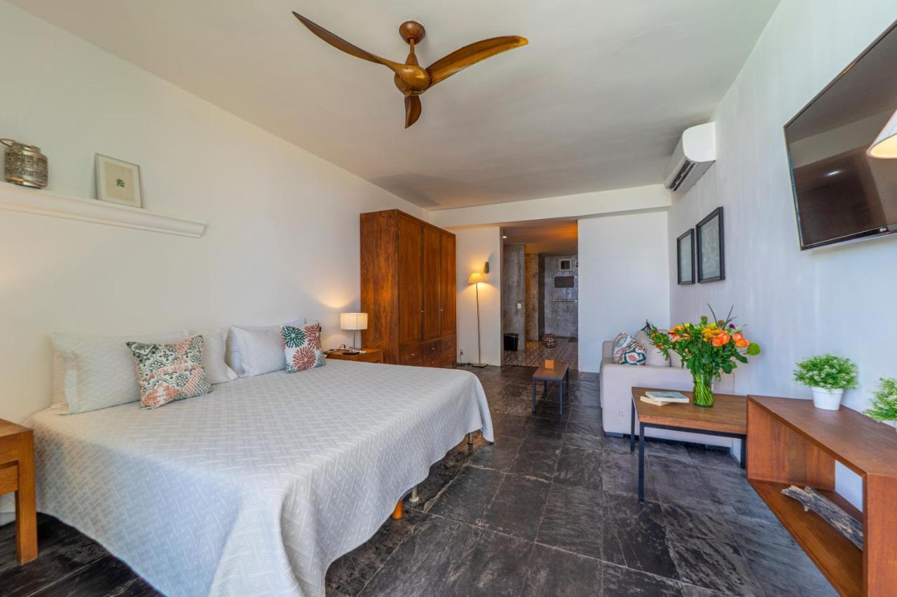 Suites At Sapphire Ocean Club بويرتو فالارتا المظهر الخارجي الصورة