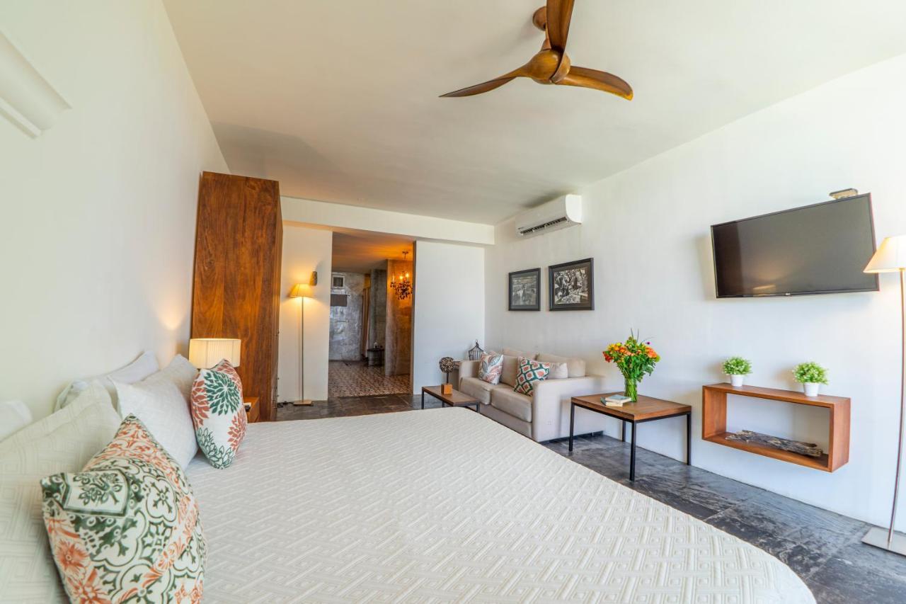 Suites At Sapphire Ocean Club بويرتو فالارتا المظهر الخارجي الصورة