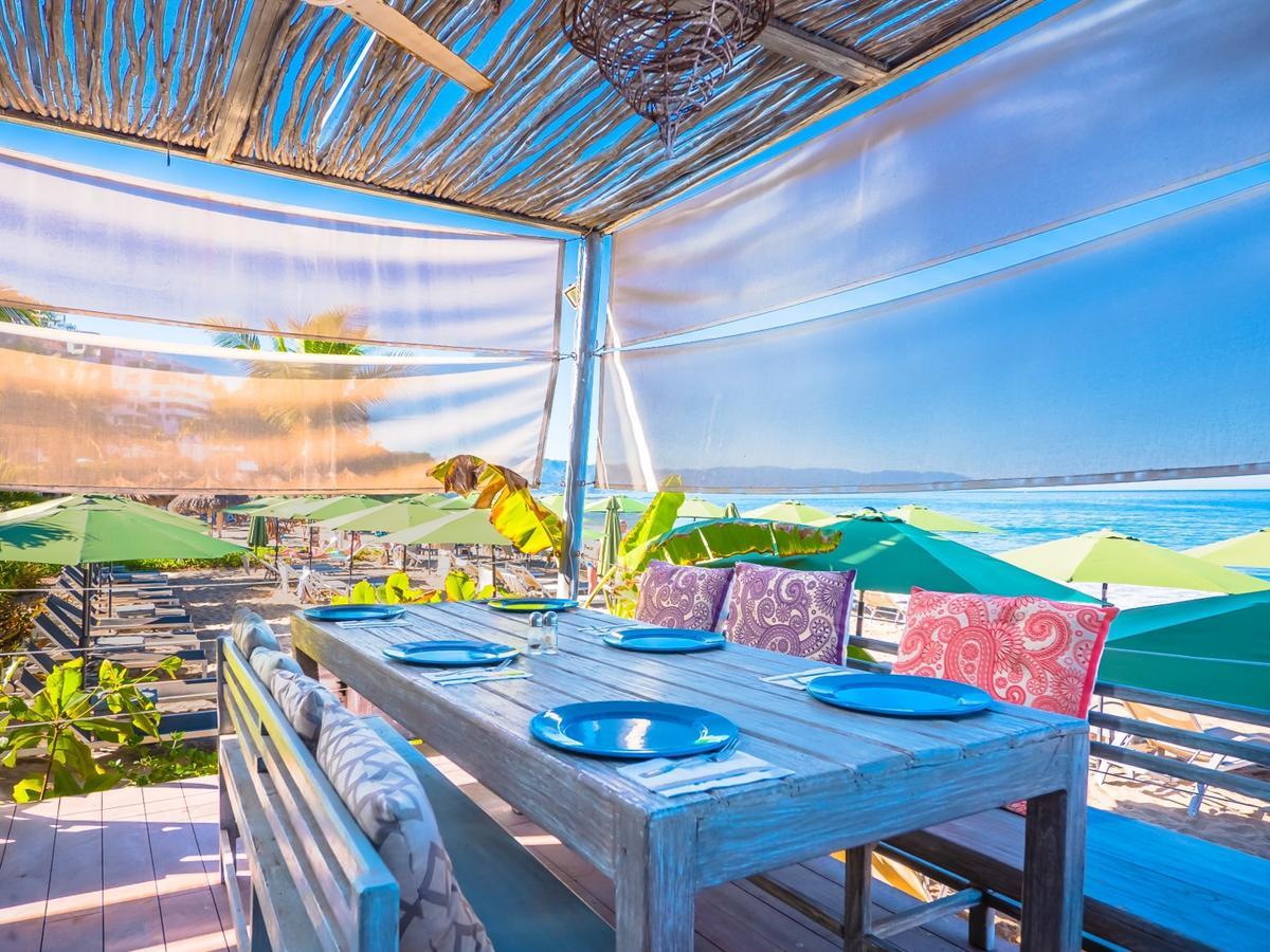 Suites At Sapphire Ocean Club بويرتو فالارتا المظهر الخارجي الصورة